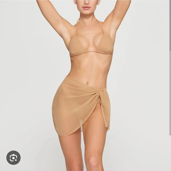 Skims Crinkle Cover Up Wrap Skirt size 4x in Nude Tan Swim Beach Vacation Resort - Picture 1 of 5